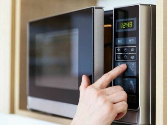 Chỉnh nhiệt độ và thời gian cho lò vi sóng